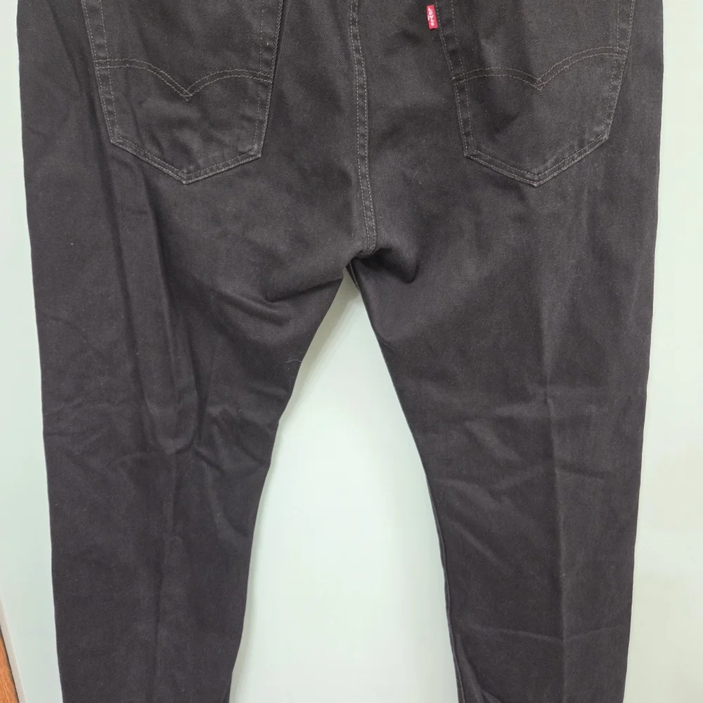 Levi's 501 Button Fly Men's Black Jeans 42x30 Straight Leg‎ Streetwear